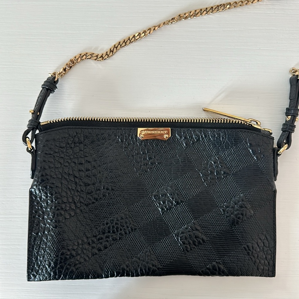 BURBERRY Signature Grain Calfskin Check Embossed Peyton Crossbody Clutch Bag - Picture 6 of 11